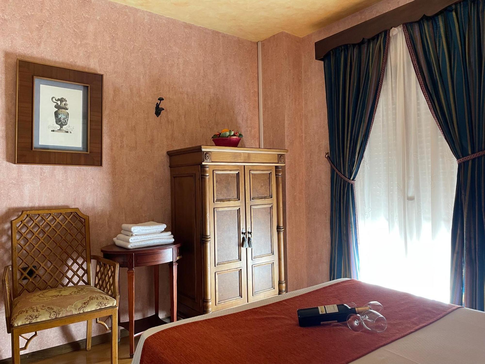 La Posada Del Hidalgo De Alarcón Buitenkant foto
